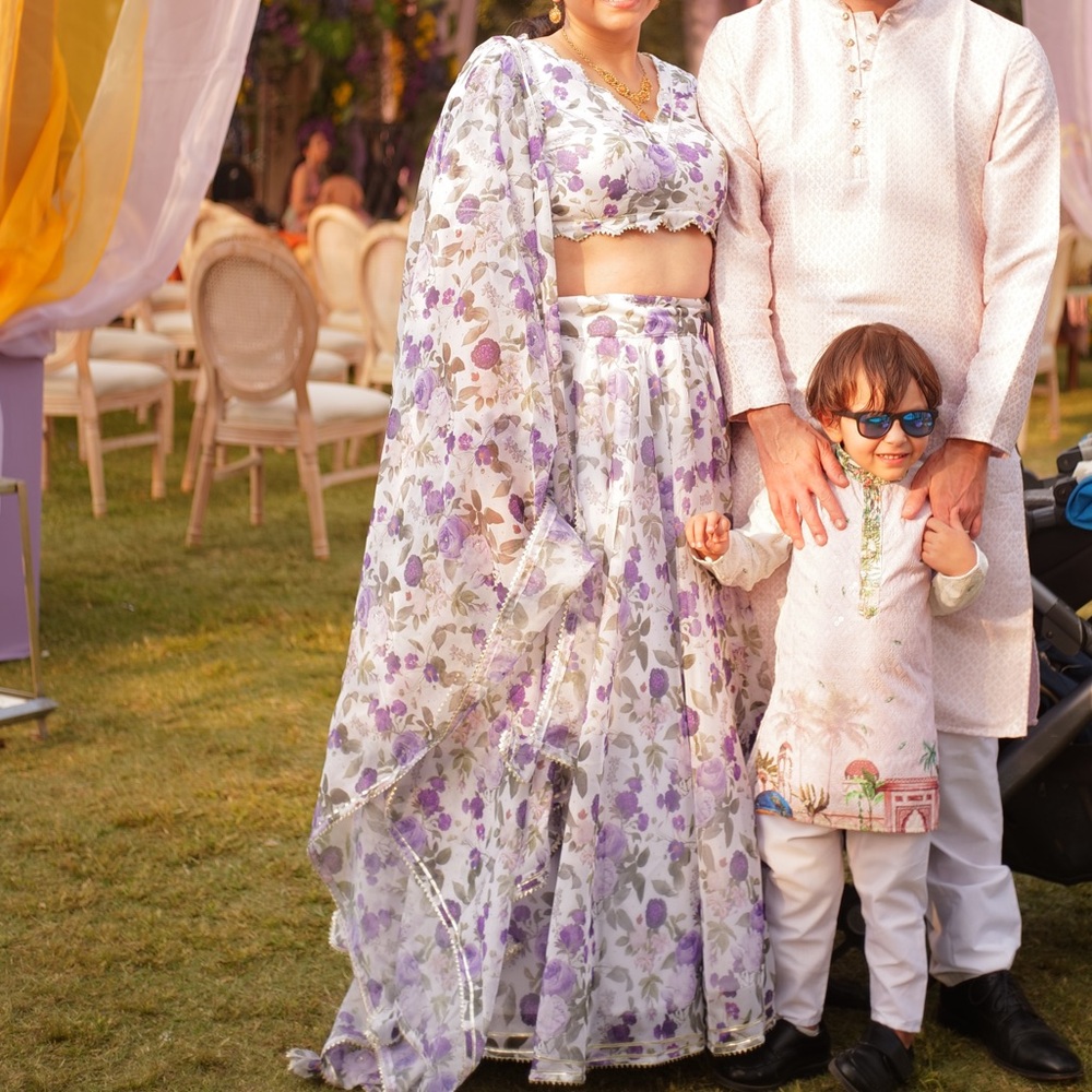 JAMINI PURPLE ORGANZA LEHENGA WITH ORGANZA DUPATTA SET - Picture 3 of 4